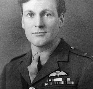 SPENCER CHAPMAN, Frederick